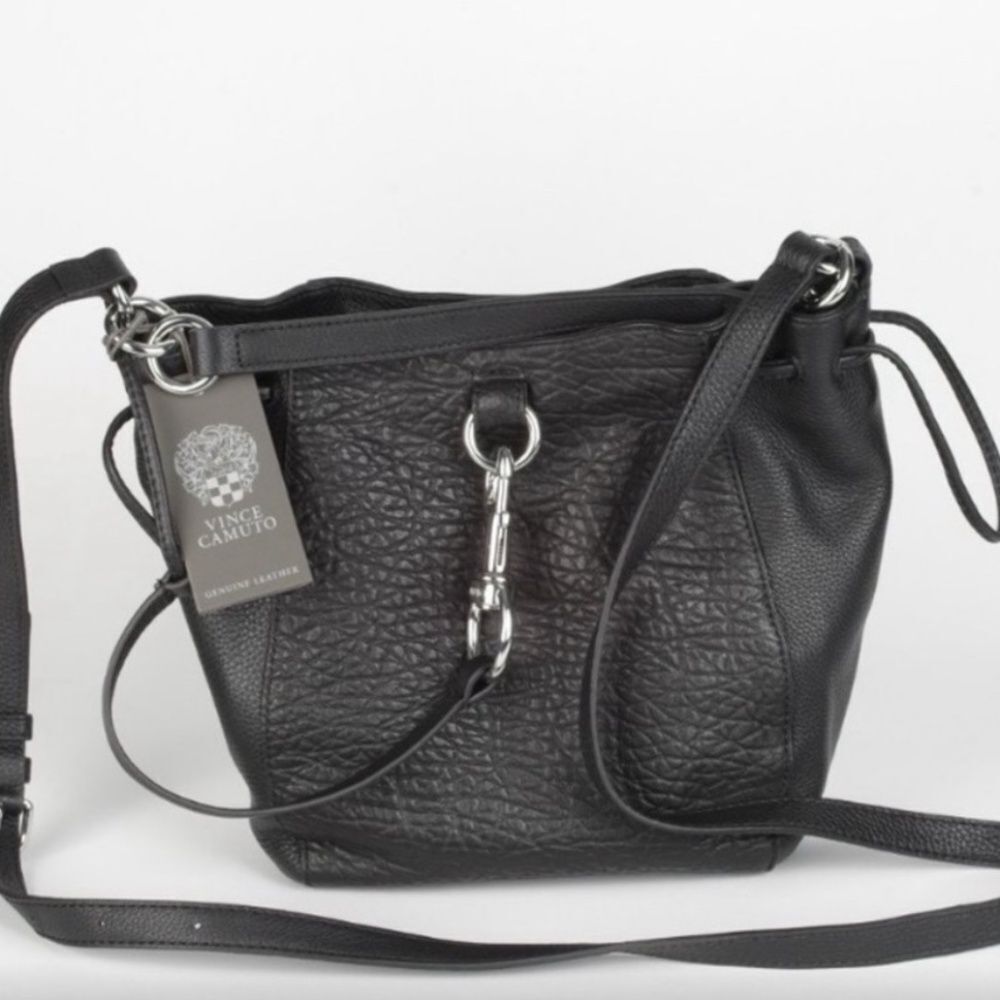 NWOT Vince Camuto Crossbody Leather Black Bag ⭐️